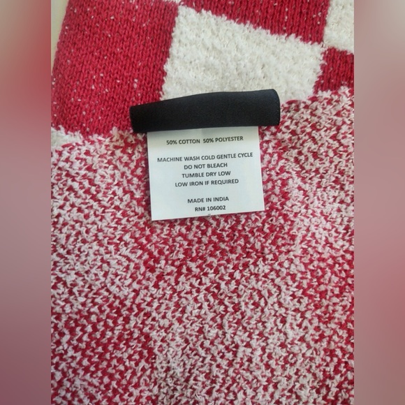 MAX STUDIO Decorative Blanket Throw - Checkered Red/White -Made in India - Picture 4 of 5